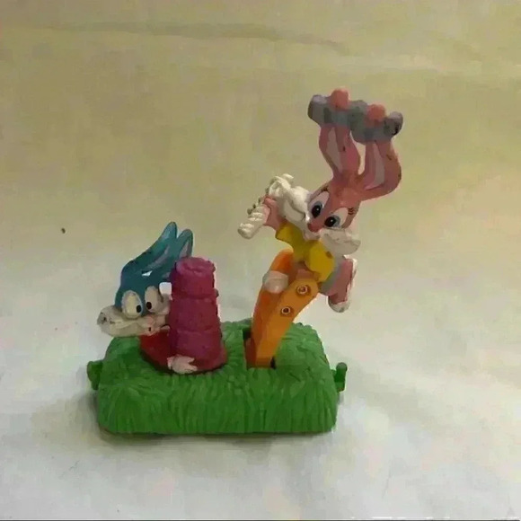Warner Bros. Other - VTG 90s 1994 looney toons bunnie rolling happy meal toy  green and pink